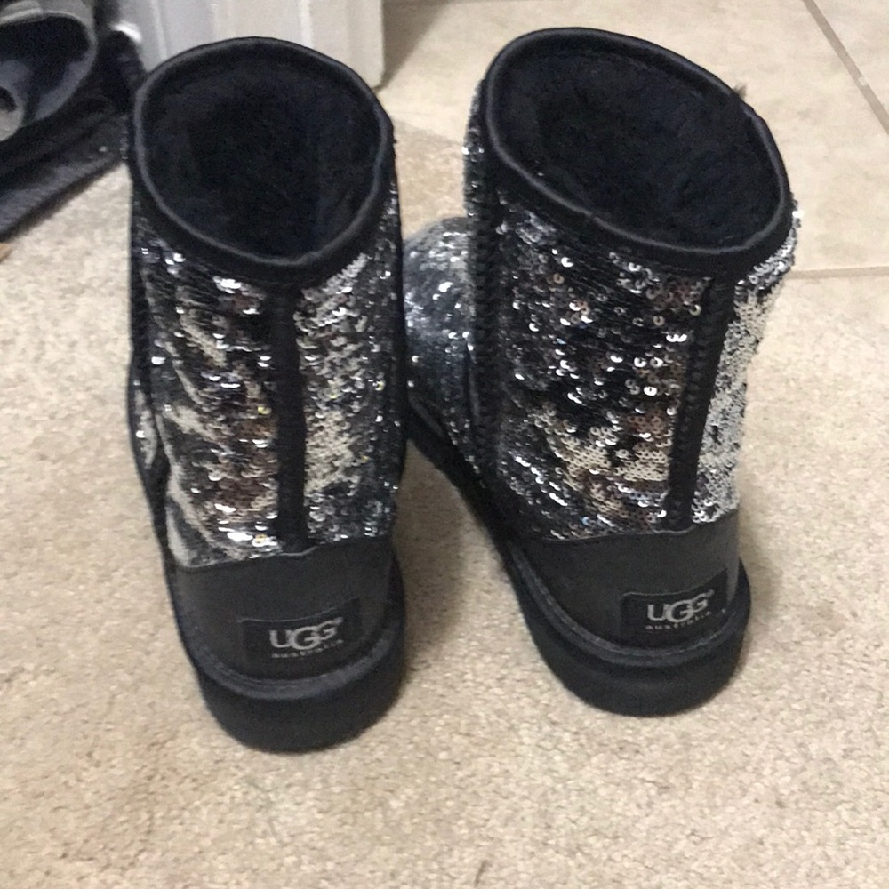 Boots - Picture 3 of 3